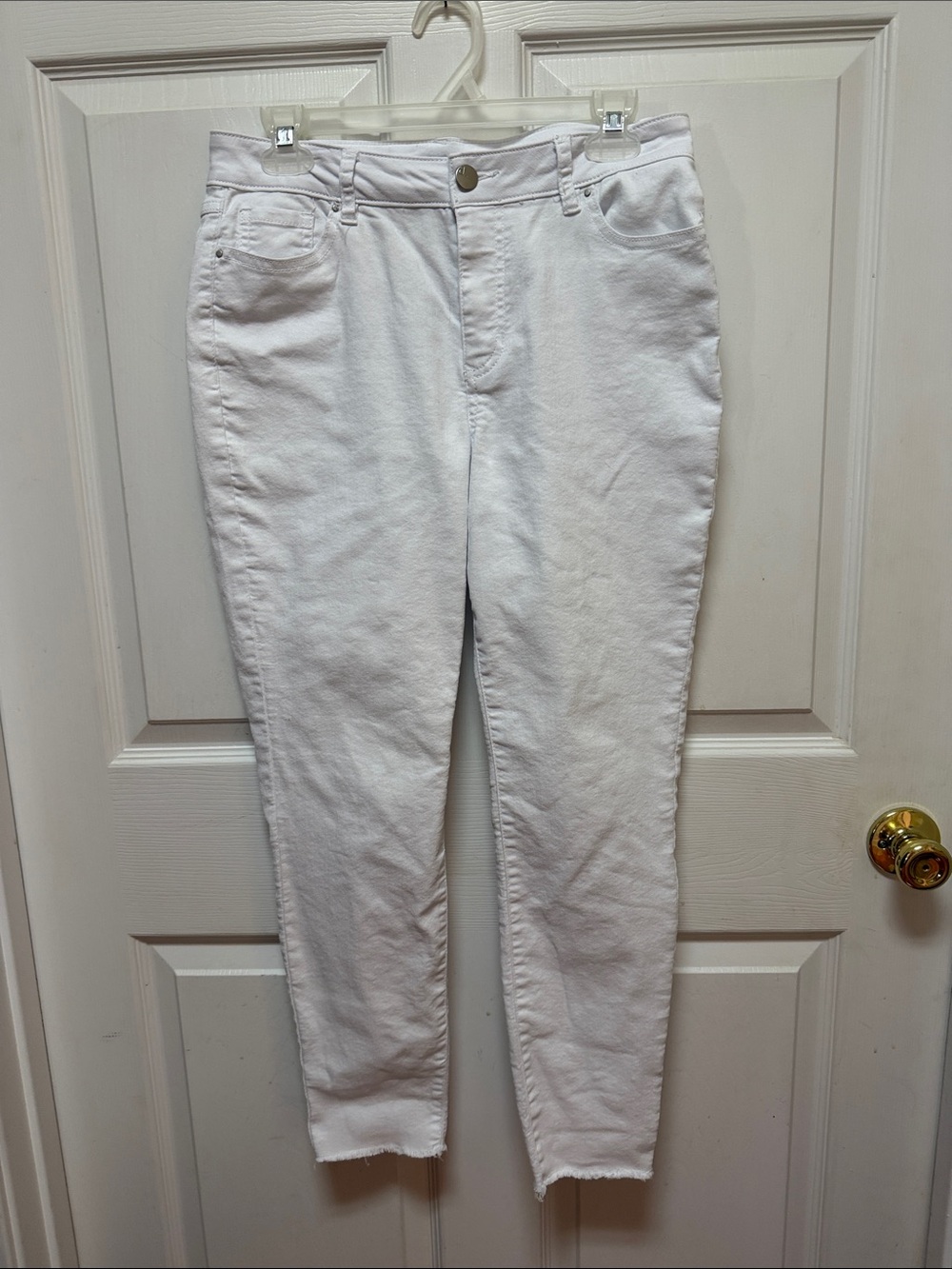 d. jeans White Fringe Ankle Jeans, Size 6